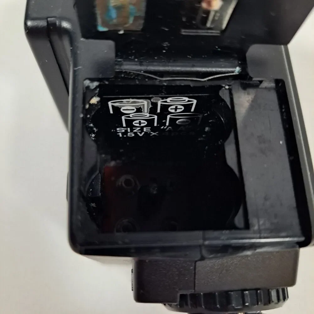 Pentax Flash AF200T Xenon Shoe Mount Flash for Pentax SLR - UNTESTED
